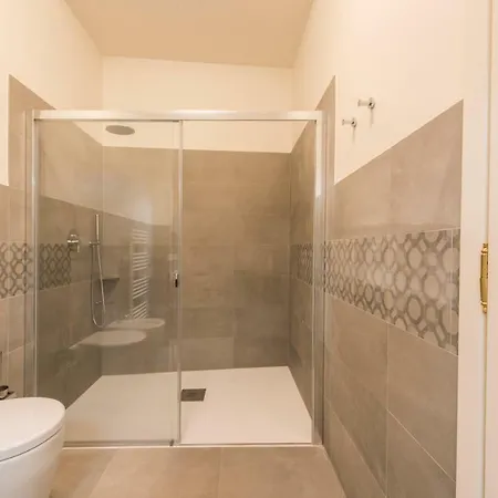 - Duomo Contemporary Apartment Florence