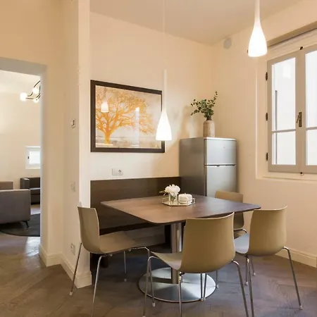 - Duomo Contemporary Apartament *
